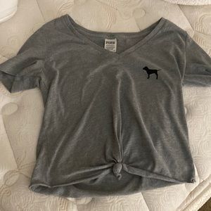 Gray knotted tee-shirt